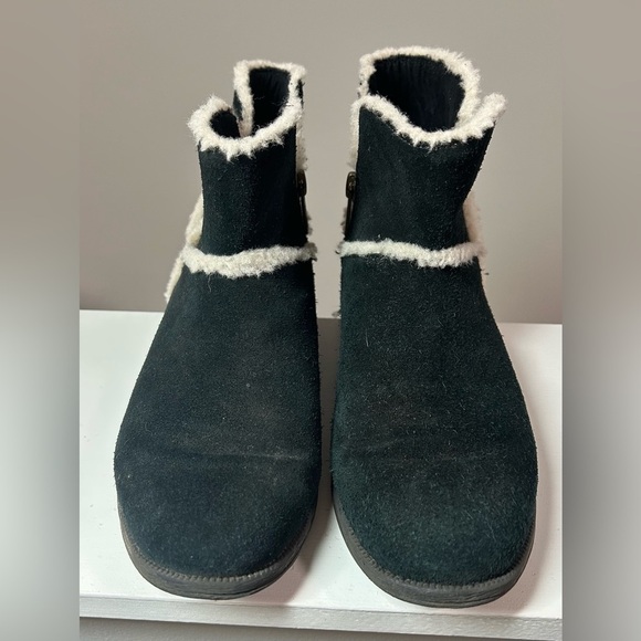 UGG Kids' Coletta Ankle Boot-Black - Picture 2 of 6